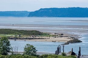 Hotel Indigo Everett - Waterfront Place by IHG