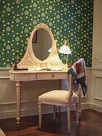 Ancient Hue Garden Houses