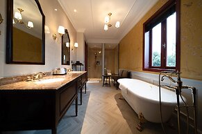 Ancient Hue Garden Houses