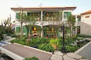 Ancient Hue Garden Houses
