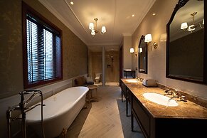 Ancient Hue Garden Houses