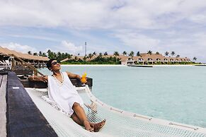 Cinnamon Velifushi Maldives