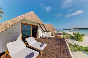 Cinnamon Velifushi Maldives