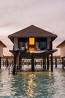 Cinnamon Velifushi Maldives