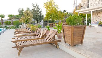 Otel Naturla Göl Evi