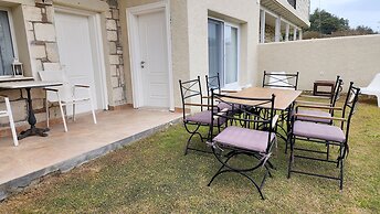 Otel Naturla Göl Evi