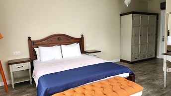 Otel Naturla Göl Evi