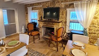 Otel Naturla Göl Evi