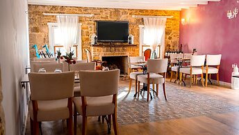 Otel Naturla Göl Evi