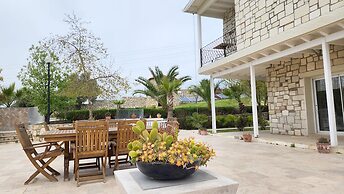 Otel Naturla Göl Evi