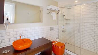 Otel Naturla Göl Evi