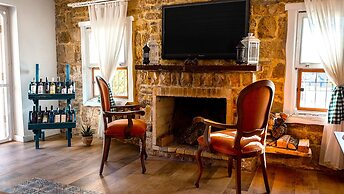 Otel Naturla Göl Evi