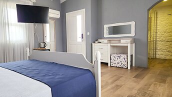 Otel Naturla Göl Evi