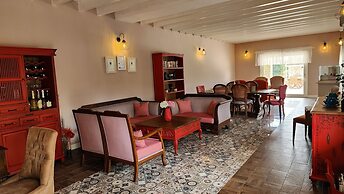 Otel Naturla Göl Evi