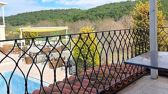 Otel Naturla Göl Evi