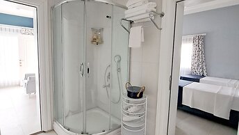 Otel Naturla Göl Evi