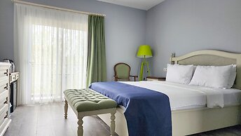 Otel Naturla Göl Evi