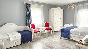 Otel Naturla Göl Evi