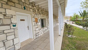 Otel Naturla Göl Evi