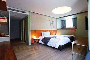 Samsen Street Hotel