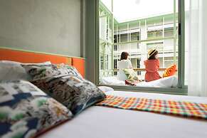 Samsen Street Hotel