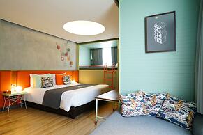 Samsen Street Hotel