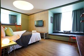 Samsen Street Hotel