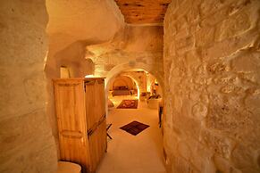 Crassus Cave Hotel