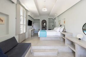 Danae Suites Santorini