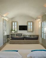 Danae Suites Santorini