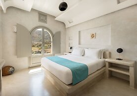 Danae Suites Santorini