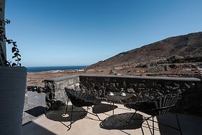 Danae Suites Santorini