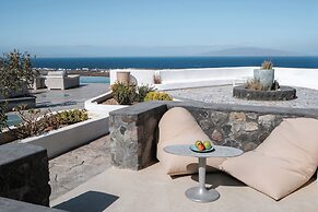 Danae Suites Santorini