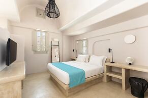 Danae Suites Santorini