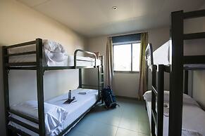 Hostel Monte Do Gozo