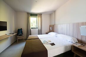 Hostel Monte Do Gozo