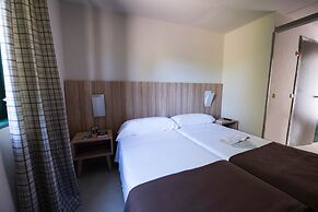 Hostel Monte Do Gozo