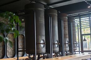 Hostel Monte Do Gozo