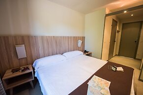 Hostel Monte Do Gozo