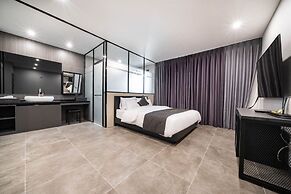 Pyeongtaek Hermes Hotel