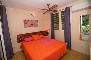 Bora Bora Holiday's Lodge and Villa