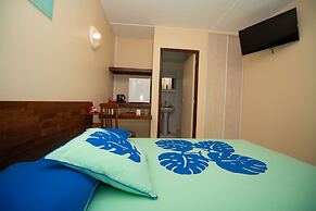 Bora Bora Holiday's Lodge and Villa