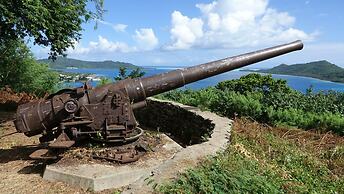 Bora Bora Holiday's Lodge and Villa