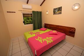 Bora Bora Holiday's Lodge and Villa