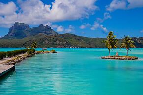 Bora Bora Holiday's Lodge and Villa