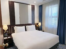 GoldOne Hotel & Suites