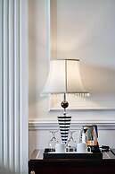 GoldOne Hotel & Suites