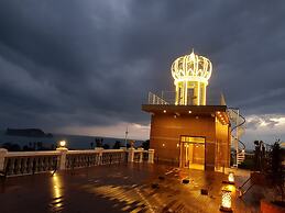 GoldOne Hotel & Suites