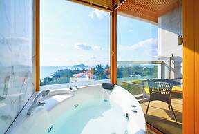 GoldOne Hotel & Suites