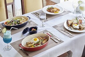 GoldOne Hotel & Suites